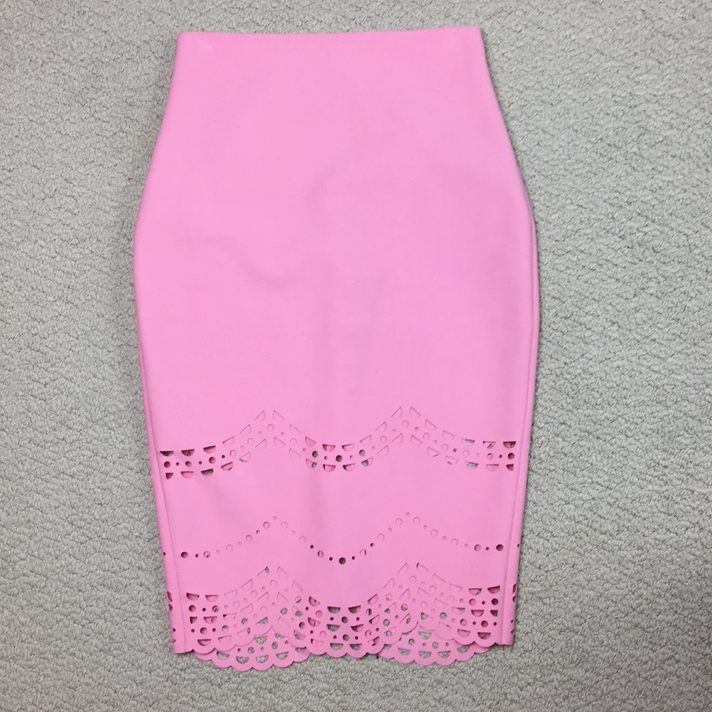 Elizabeth and James Scalloped Pink Pencil Skirt
